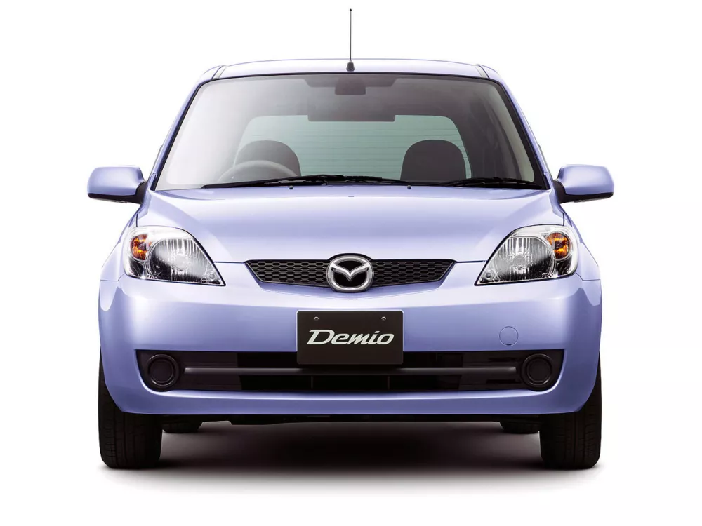 Автомобиль Mazda Demio II (DY) Рестайлинг Хэтчбек (5 дверей)