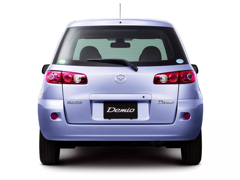 Автомобиль Mazda Demio II (DY) Рестайлинг Хэтчбек (5 дверей)
