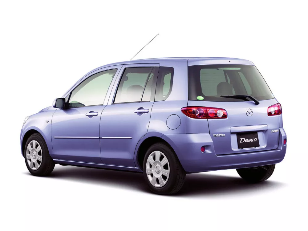 Автомобиль Mazda Demio II (DY) Рестайлинг Хэтчбек (5 дверей)