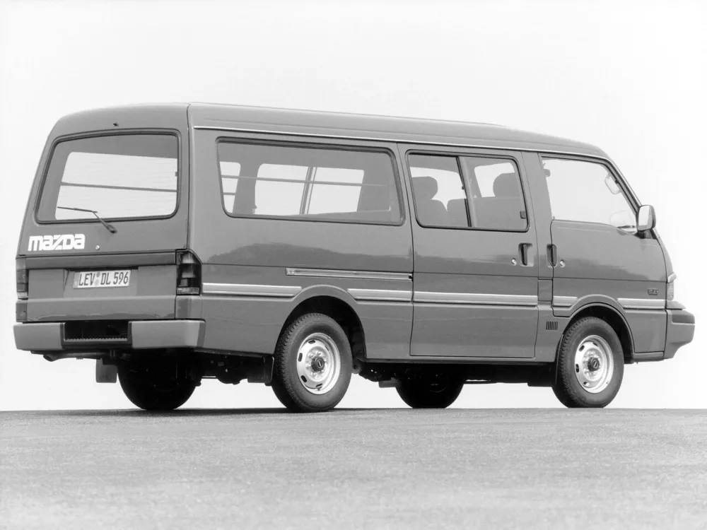 Автомобиль Mazda E-Series Минивэн
