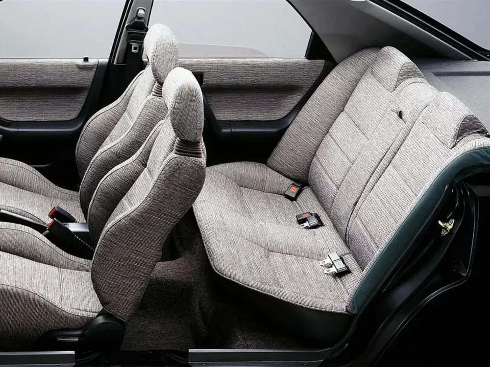 Автомобиль Mazda Eunos 100 Хэтчбек (5 дверей)
