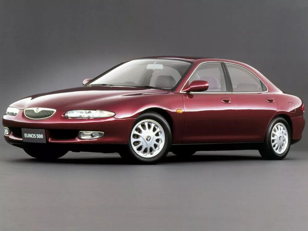 Автомобиль Mazda Eunos 500 Седан