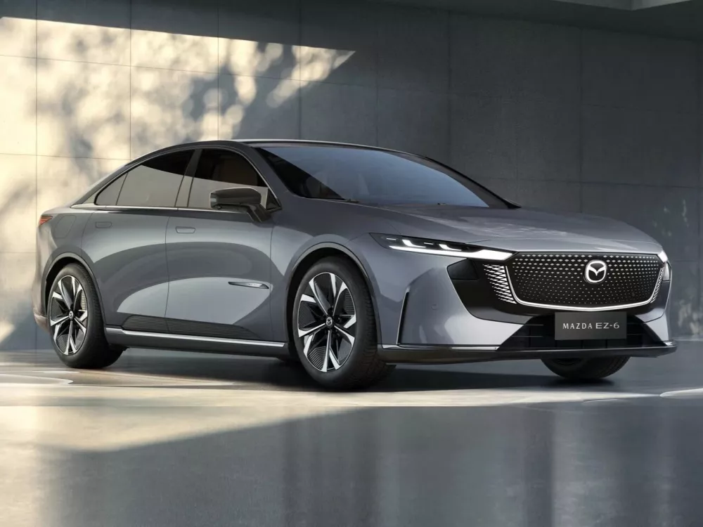 Автомобиль Mazda EZ-6 Лифтбек
