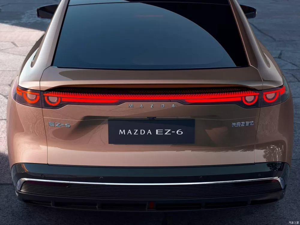 Автомобиль Mazda EZ-6 Лифтбек