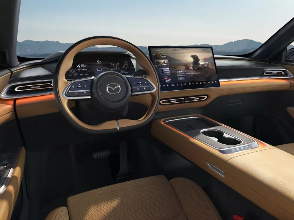 Автомобиль Mazda EZ-6 Лифтбек
