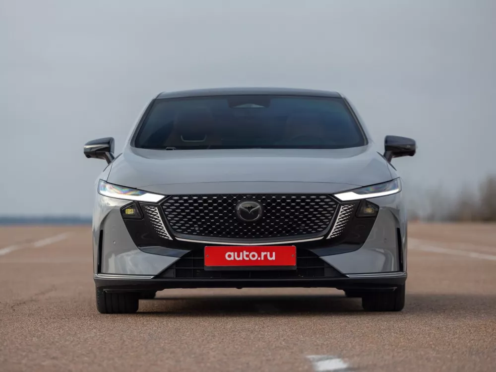 Автомобиль Mazda EZ-6 Лифтбек