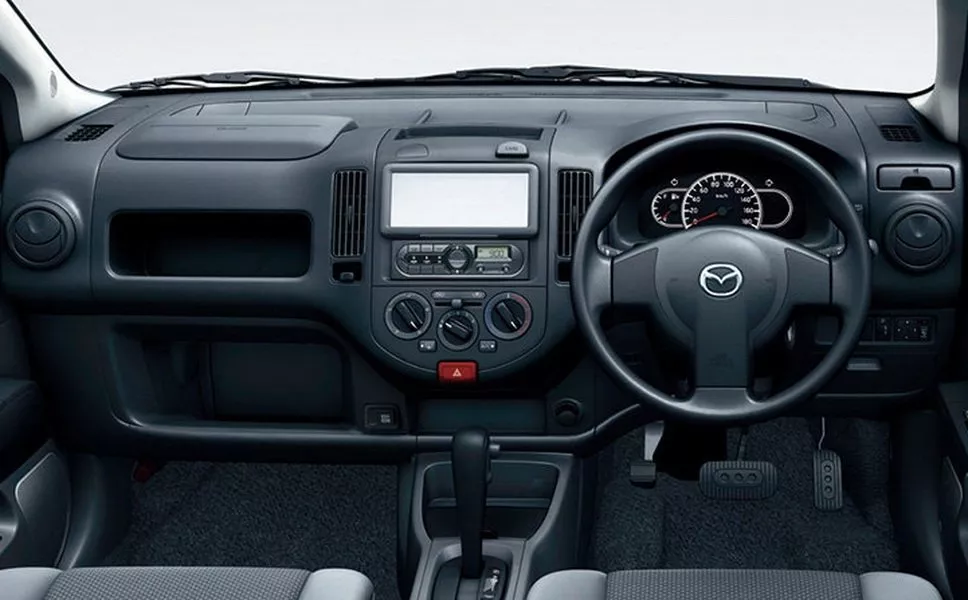 Автомобиль Mazda Familia Y12 Универсал (5 дверей)