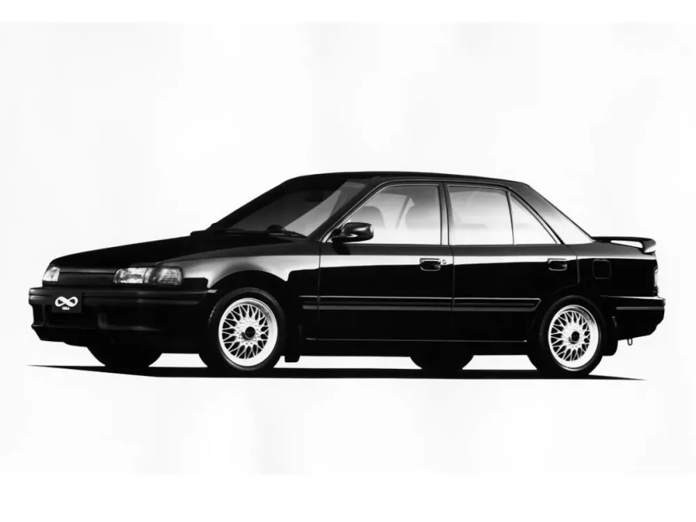 Автомобиль Mazda Familia VI (BG) Седан