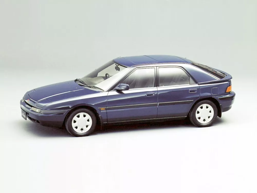 Автомобиль Mazda Familia VI (BG) Хэтчбек (5 дверей)
