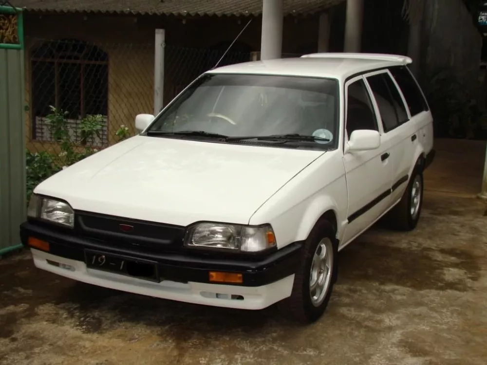 Автомобиль Mazda Familia VI (BG) Универсал (5 дверей)