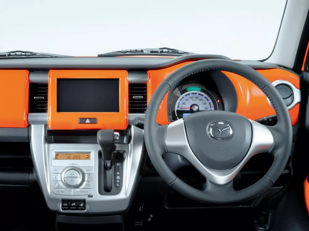 Автомобиль Mazda Flair Crossover I Микровэн