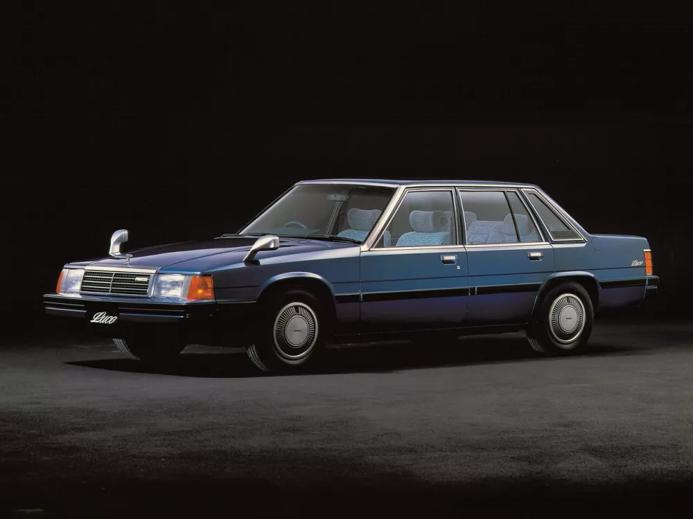Автомобиль Mazda Luce IV Седан