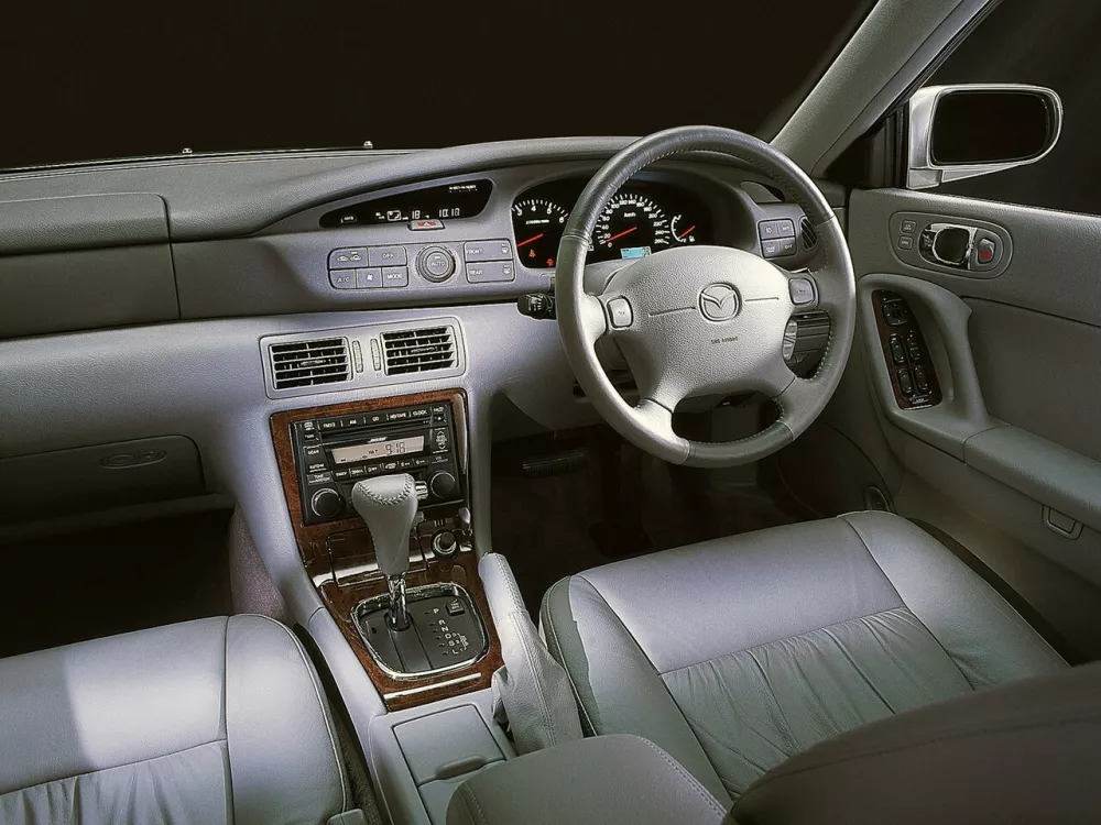 Автомобиль Mazda Millenia I Рестайлинг Седан