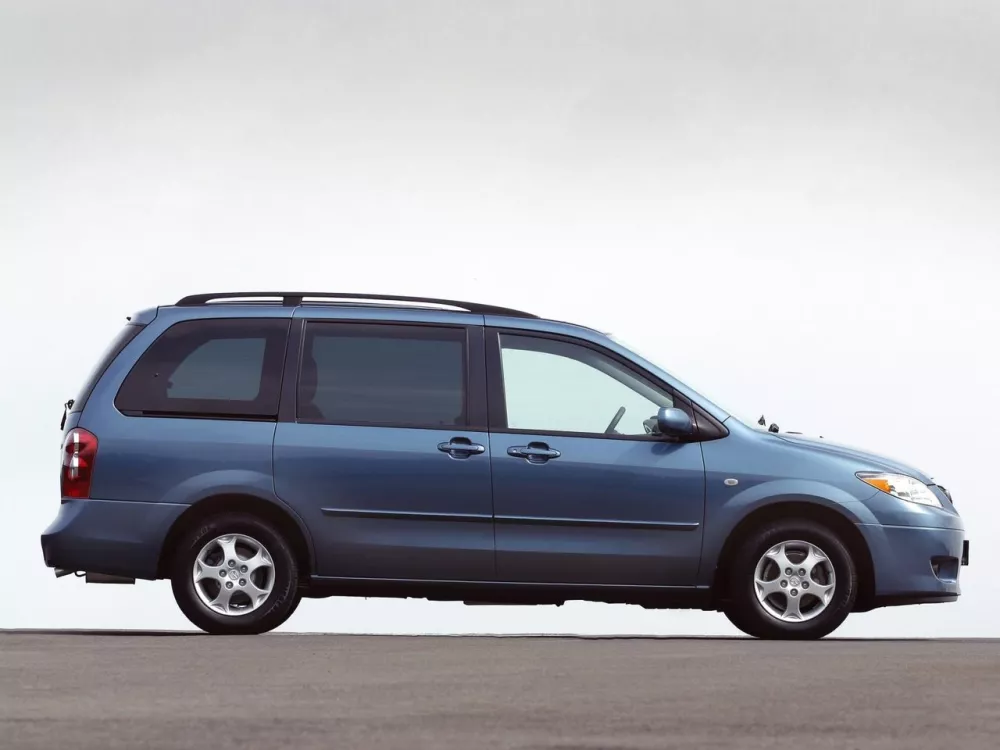 Автомобиль Mazda MPV II (LW) Рестайлинг Компактвэн