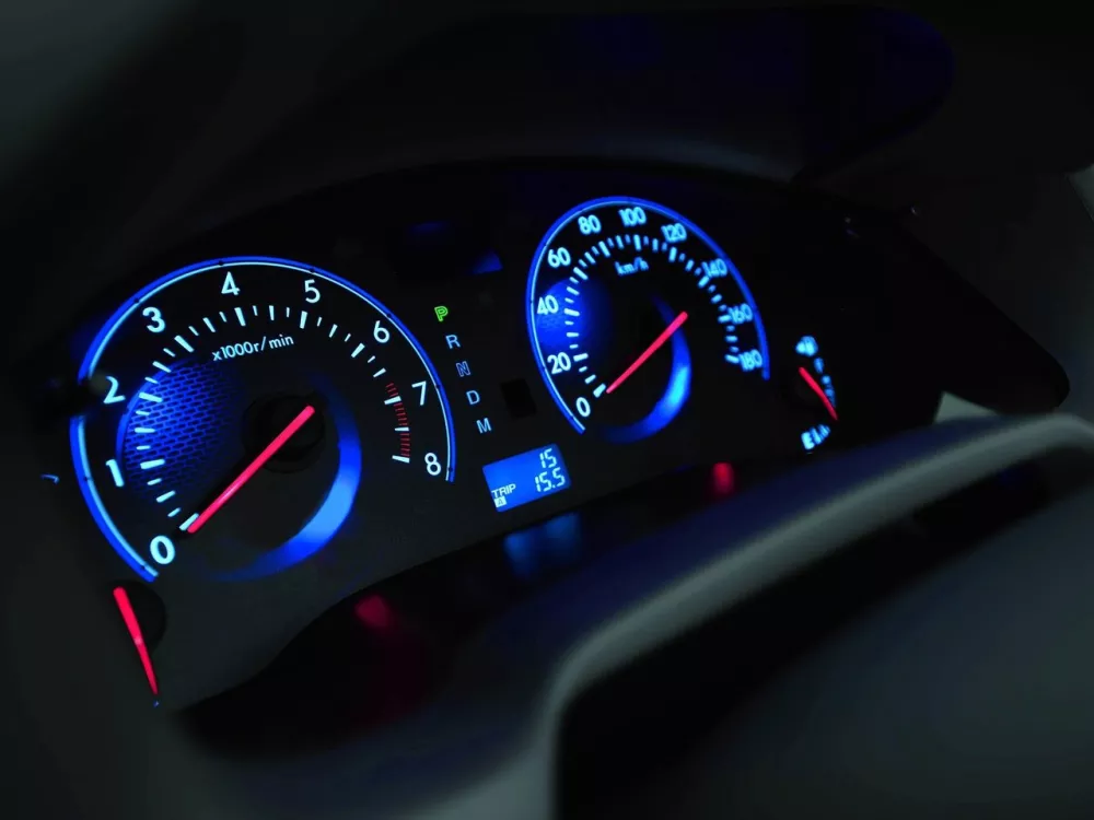 Автомобиль Mazda MPV III (LY) Компактвэн