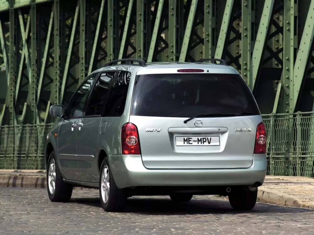 Автомобиль Mazda MPV II (LW) Компактвэн