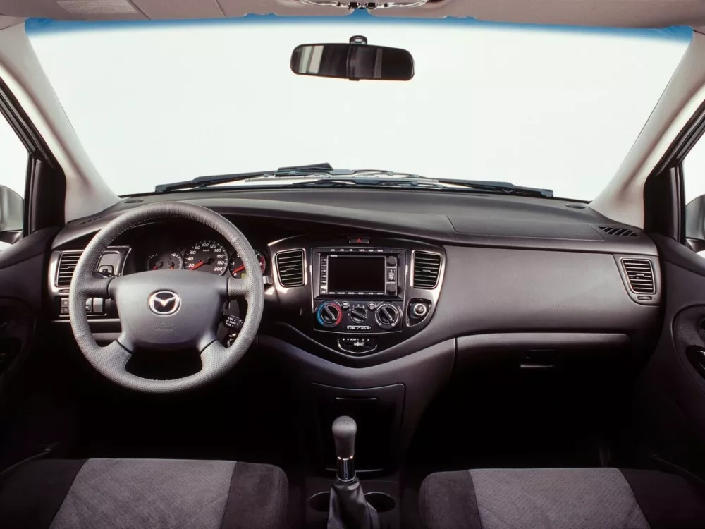 Автомобиль Mazda MPV II (LW) Компактвэн