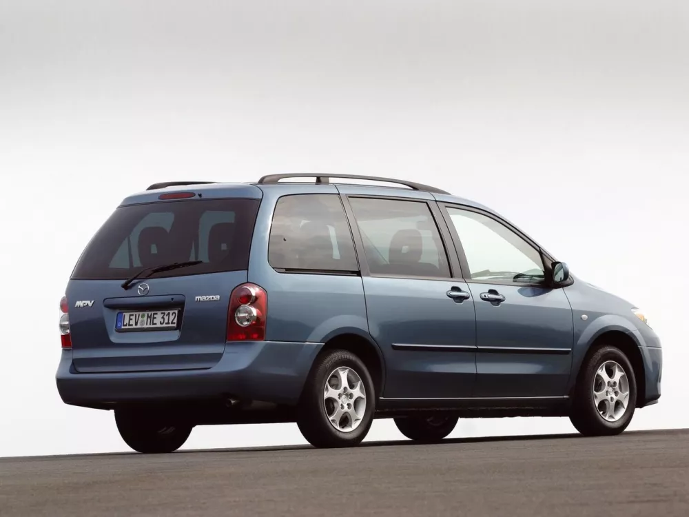 Автомобиль Mazda MPV II (LW) Рестайлинг Компактвэн