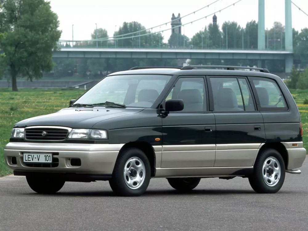 Автомобиль Mazda MPV I (LV) Компактвэн