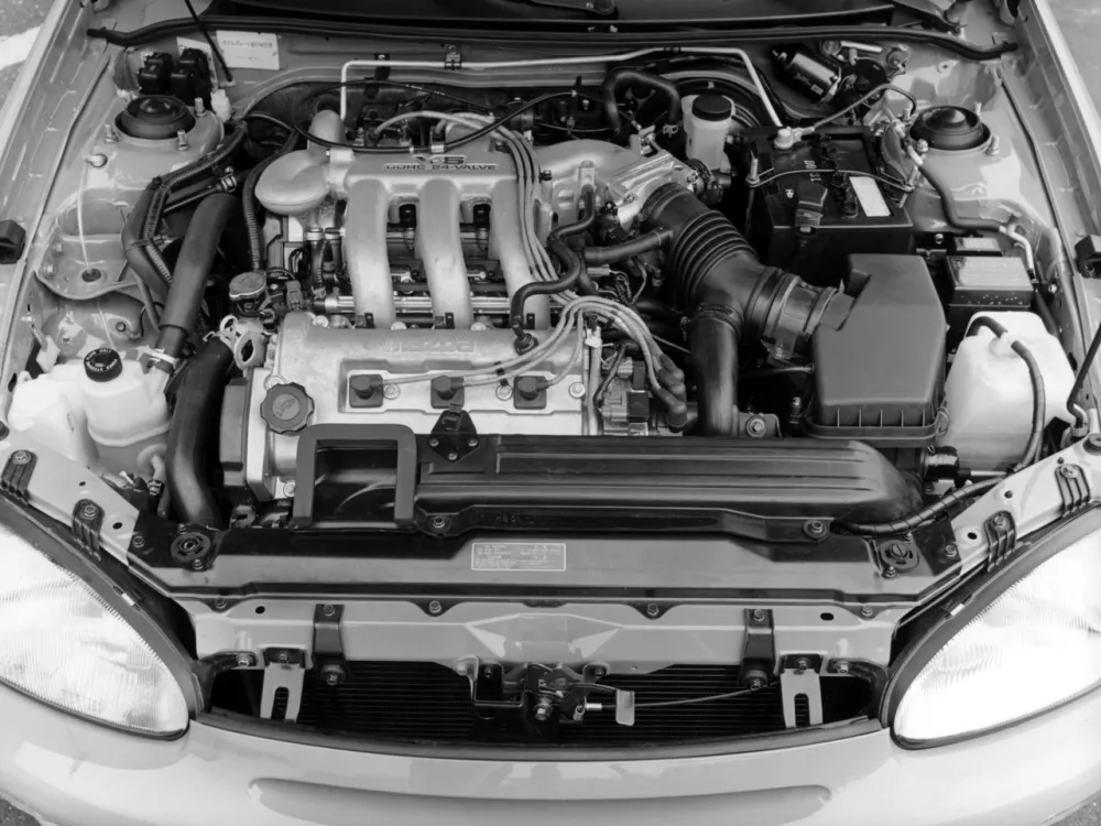 Автомобиль Mazda MX-3 I Купе