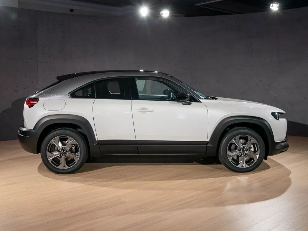 Автомобиль Mazda MX-30 I Внедорожник (5 дверей)
