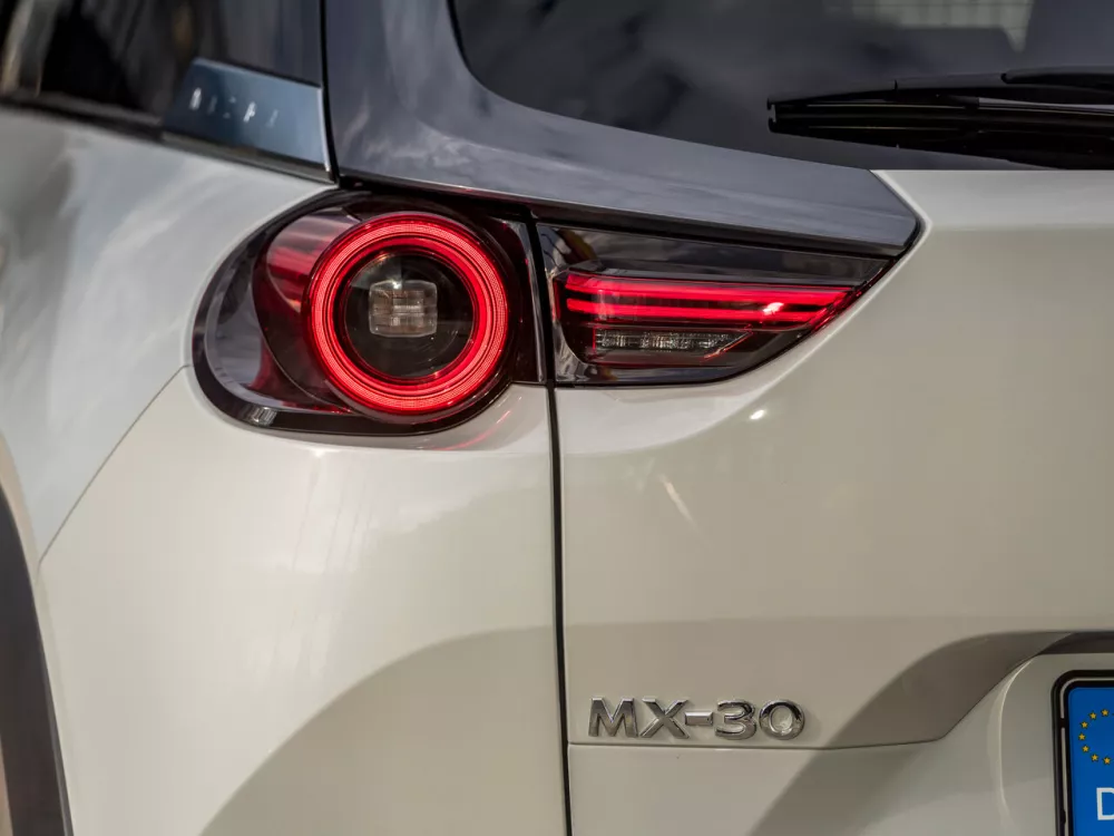 Автомобиль Mazda MX-30 I Внедорожник (5 дверей)