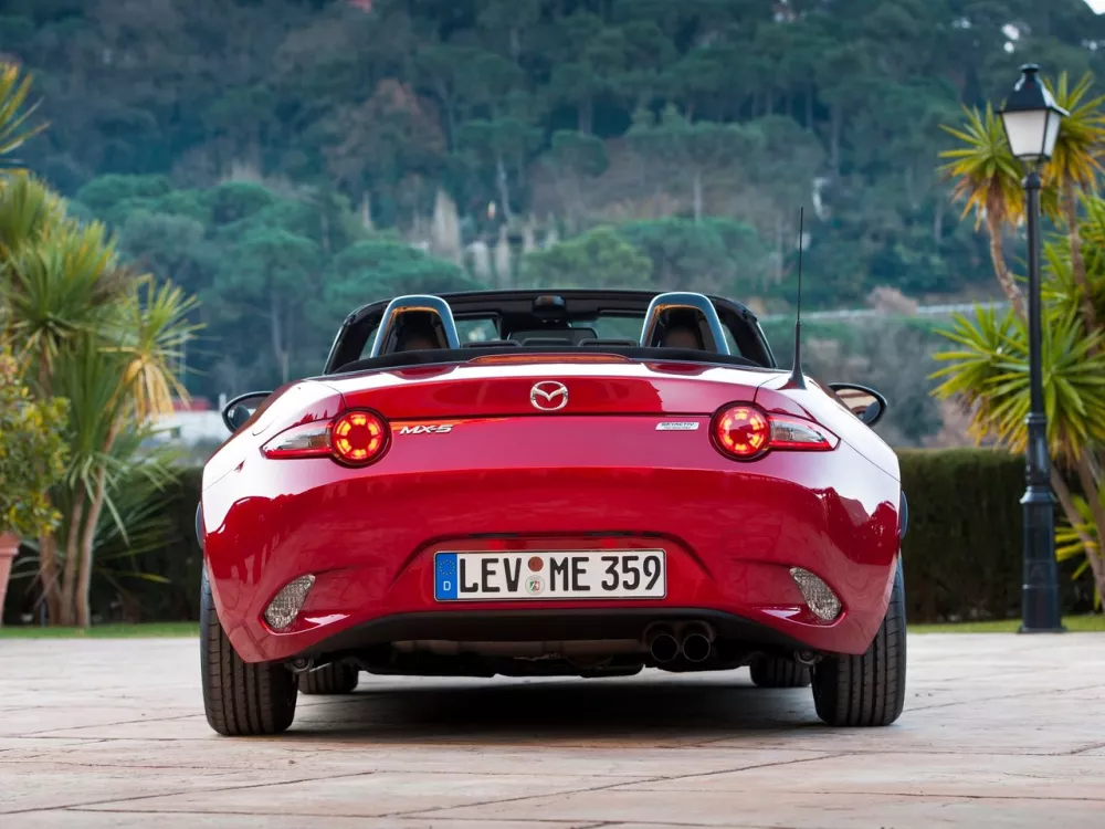 Автомобиль Mazda MX-5 IV (ND) Родстер