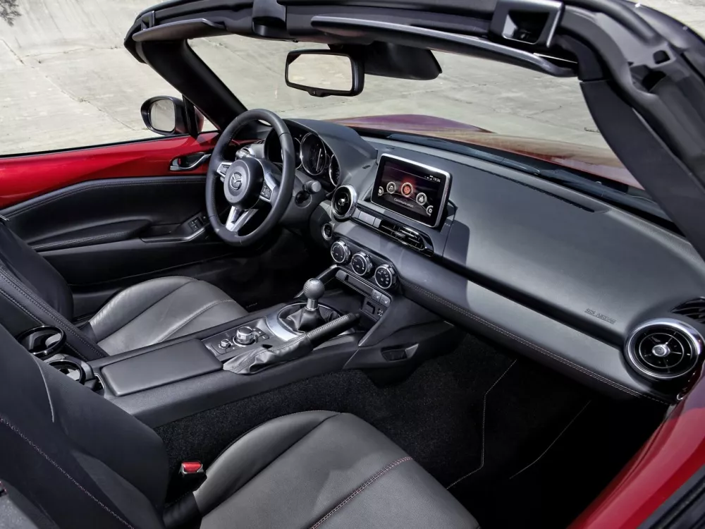 Автомобиль Mazda MX-5 IV (ND) Родстер