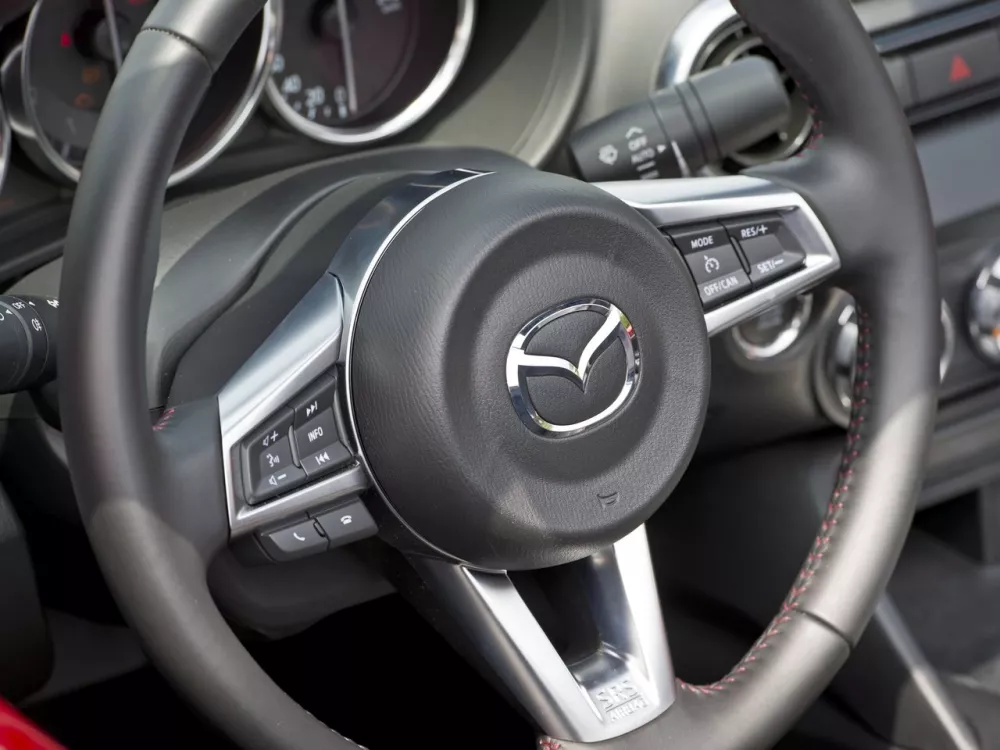 Автомобиль Mazda MX-5 IV (ND) Родстер