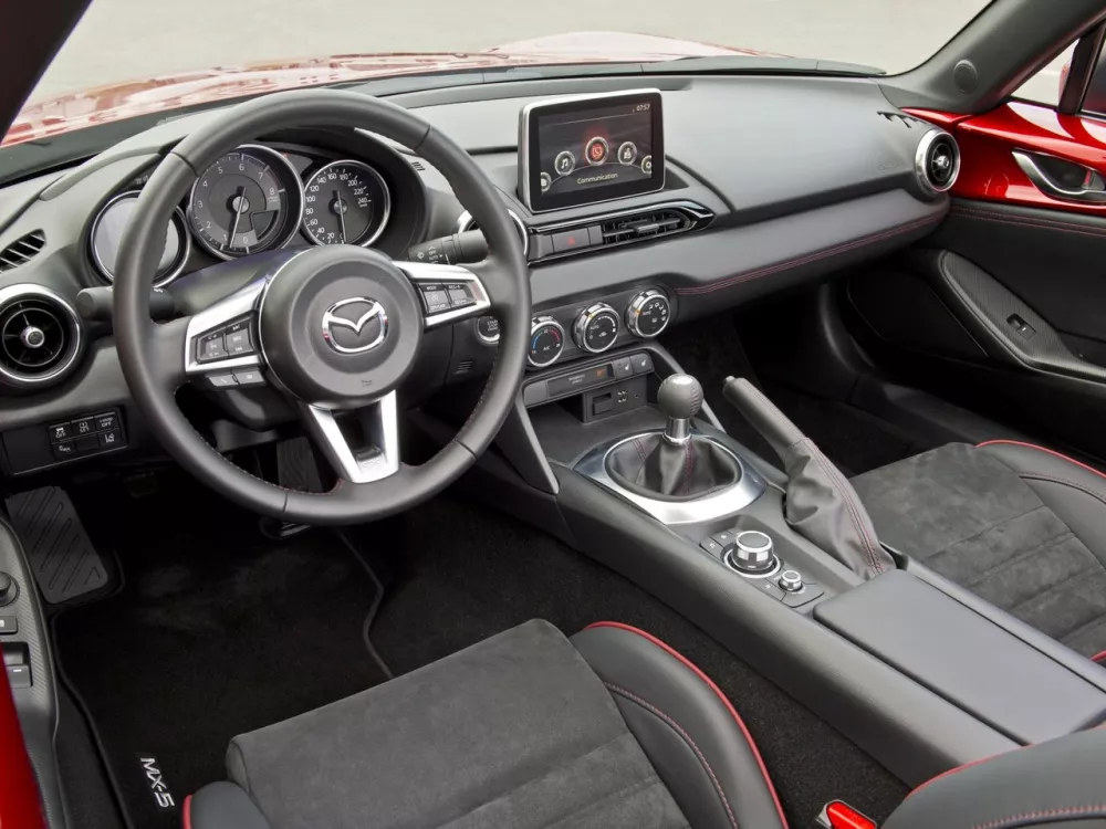 Автомобиль Mazda MX-5 IV (ND) Родстер