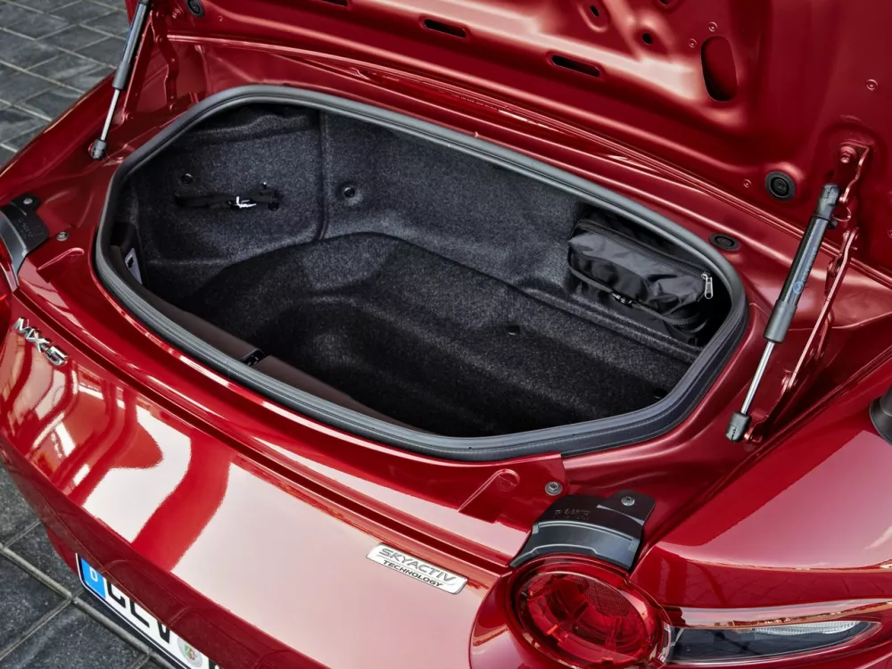 Автомобиль Mazda MX-5 IV (ND) Родстер