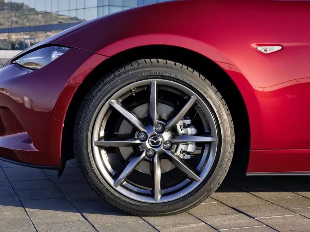 Автомобиль Mazda MX-5 IV (ND) Родстер