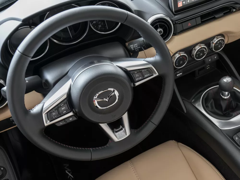 Автомобиль Mazda MX-5 IV (ND) Тарга RF