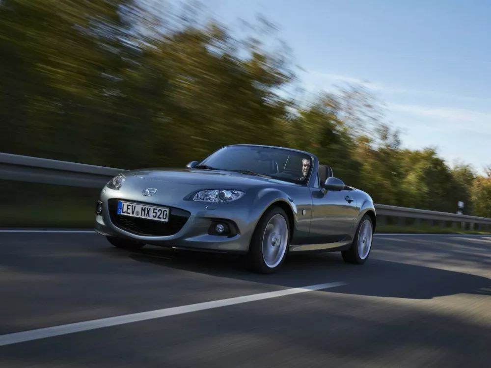 Автомобиль Mazda MX-5 III (NC) Рестайлинг Родстер