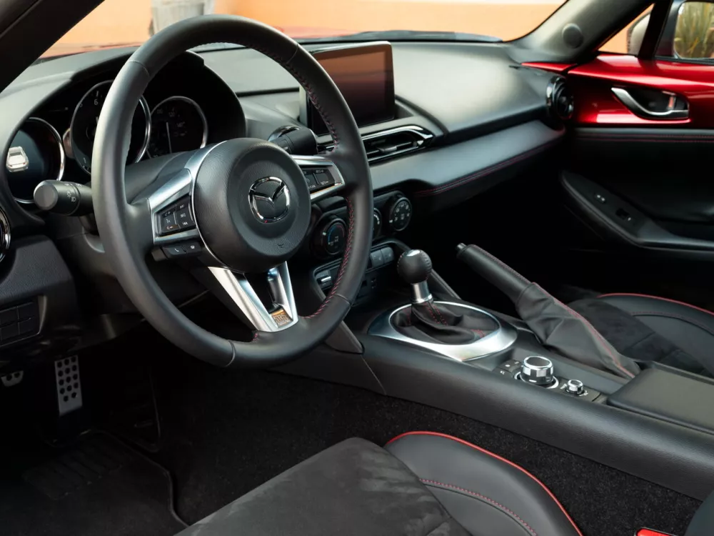 Автомобиль Mazda MX-5 IV (ND) Тарга RF