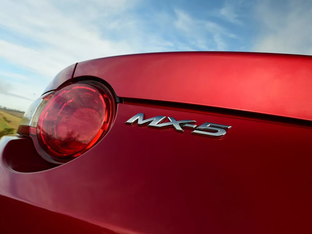 Автомобиль Mazda MX-5 IV (ND) Тарга RF