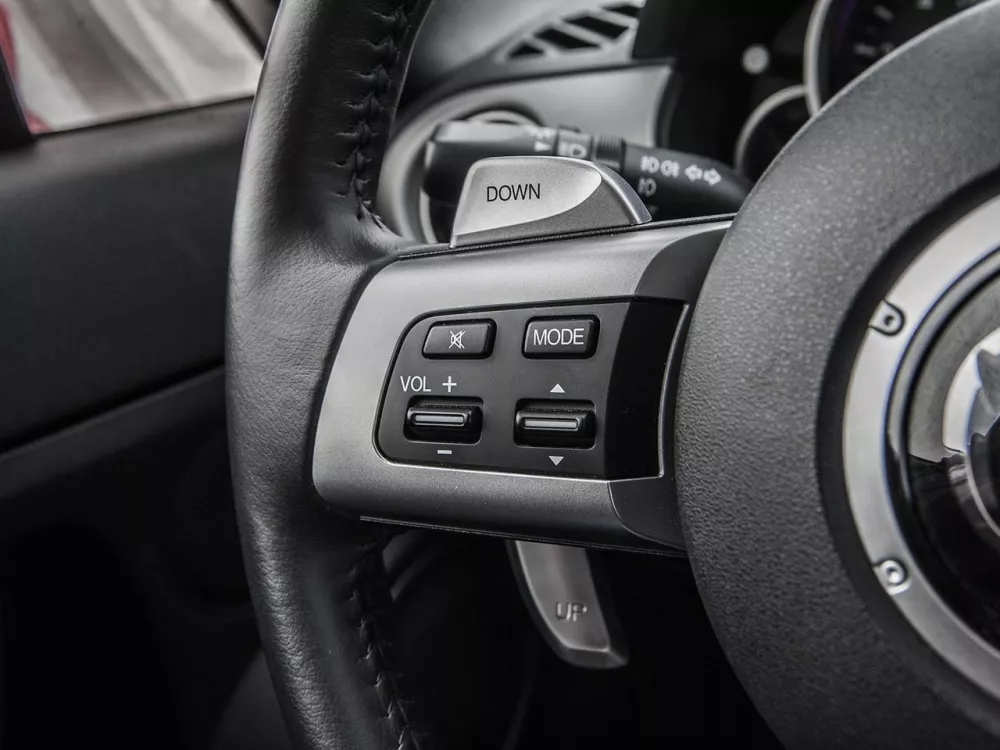 Автомобиль Mazda MX-5 III (NC) Рестайлинг Родстер