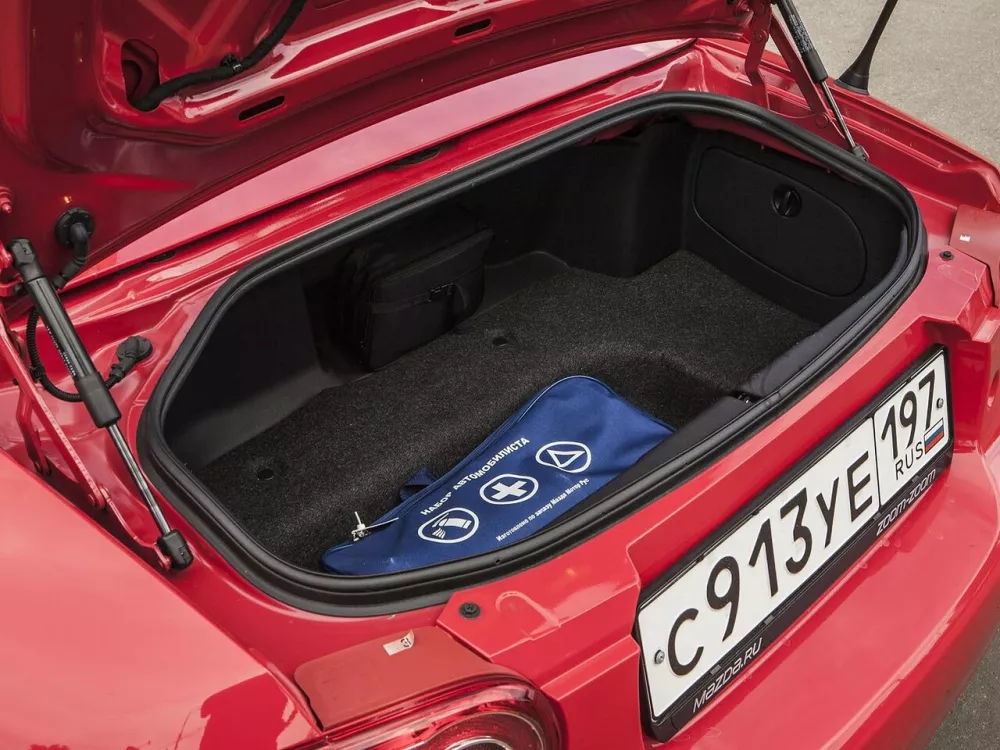 Автомобиль Mazda MX-5 III (NC) Рестайлинг Родстер