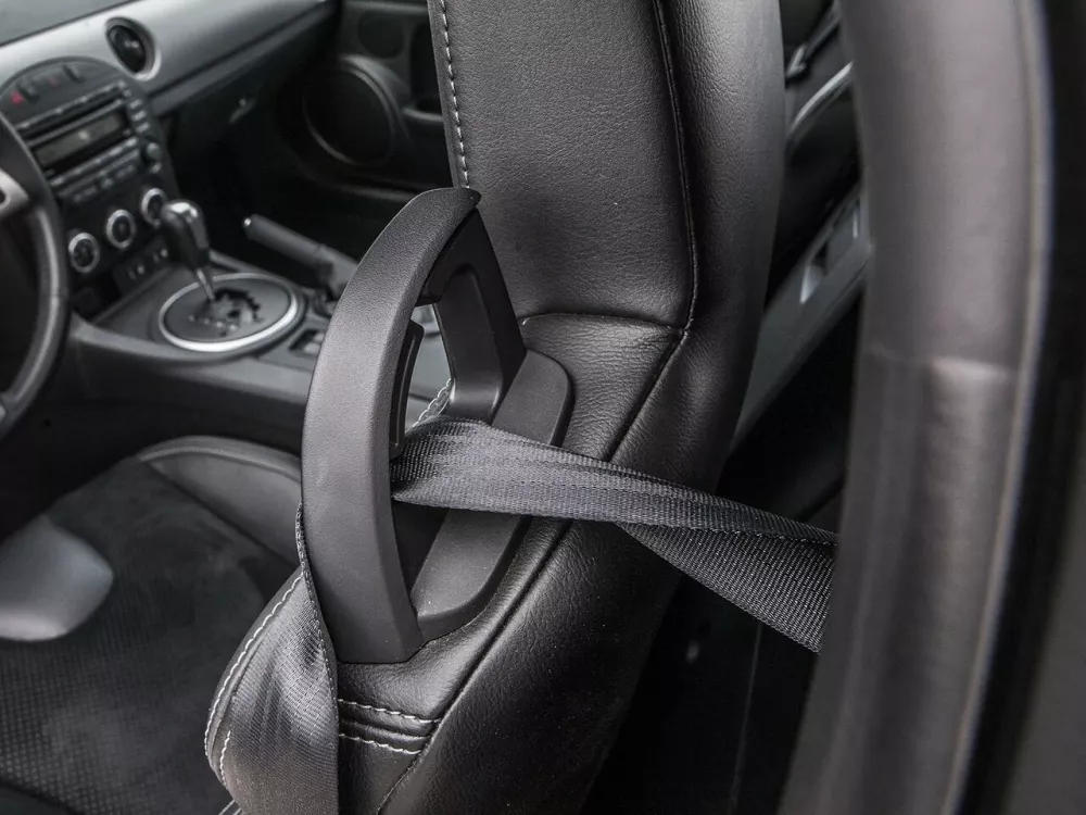 Автомобиль Mazda MX-5 III (NC) Рестайлинг Родстер