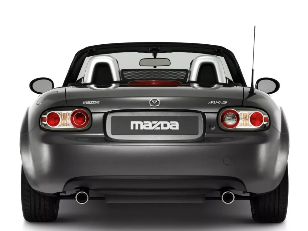 Автомобиль Mazda MX-5 III (NC) Родстер