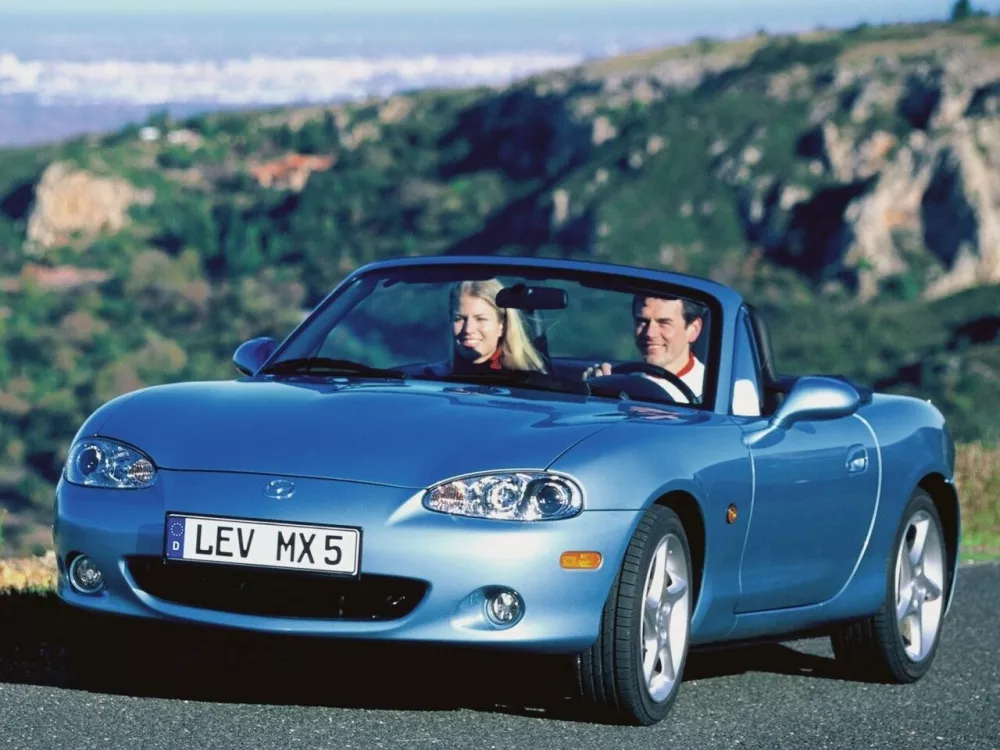 Автомобиль Mazda MX-5 II (NB) Рестайлинг Родстер