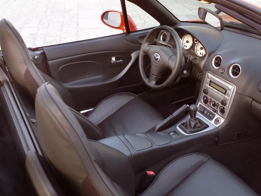 Автомобиль Mazda MX-5 II (NB) Рестайлинг Родстер