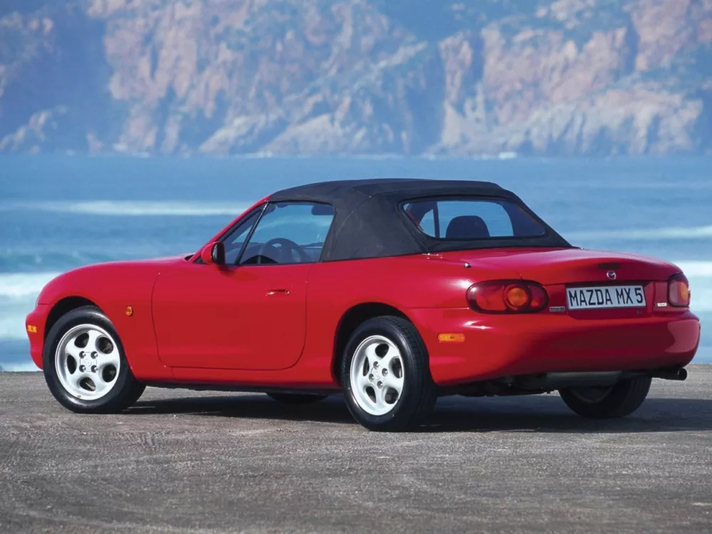 Автомобиль Mazda MX-5 II (NB) Родстер
