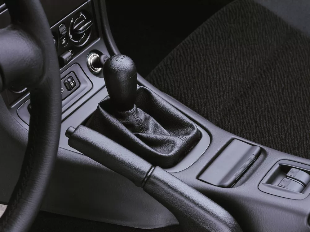 Автомобиль Mazda MX-5 II (NB) Родстер
