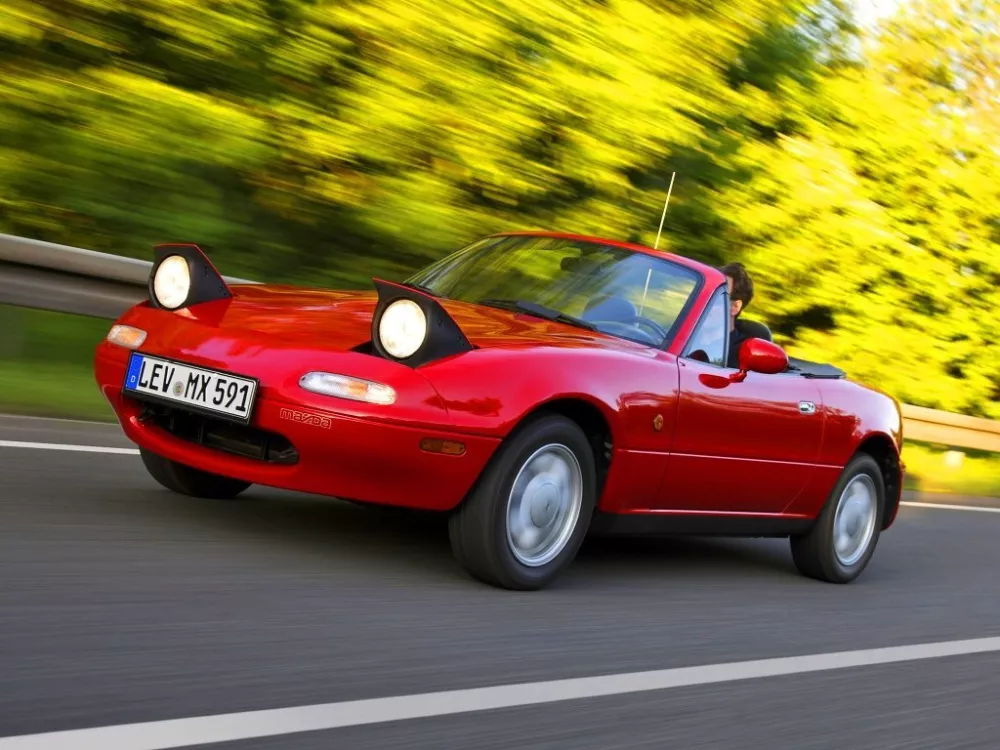 Автомобиль Mazda MX-5 I (NA) Родстер