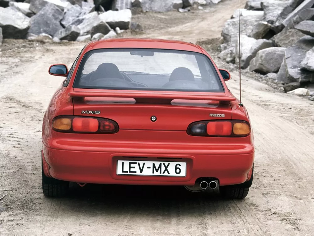 Автомобиль Mazda MX-6 Купе