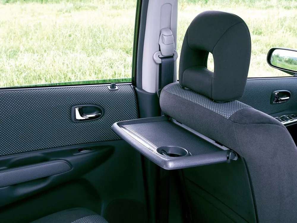 Автомобиль Mazda Premacy I (CP) Компактвэн