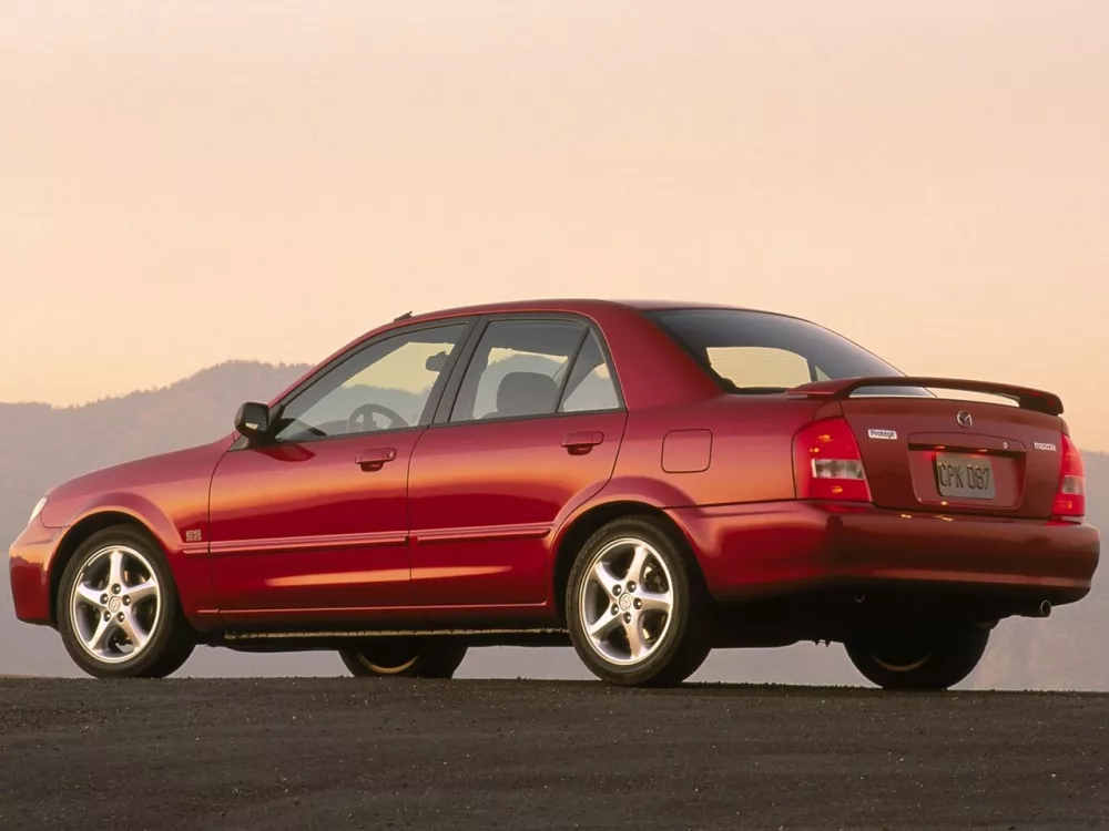 Автомобиль Mazda Protege III (BJ) Седан