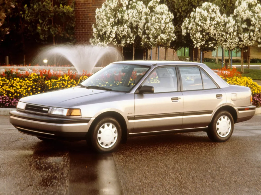 Автомобиль Mazda Protege I (BG) Седан
