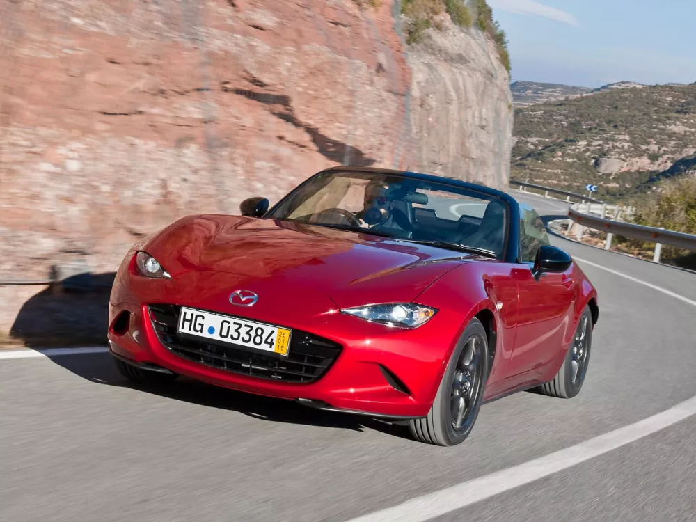 Автомобиль Mazda Roadster IV (ND) Кабриолет